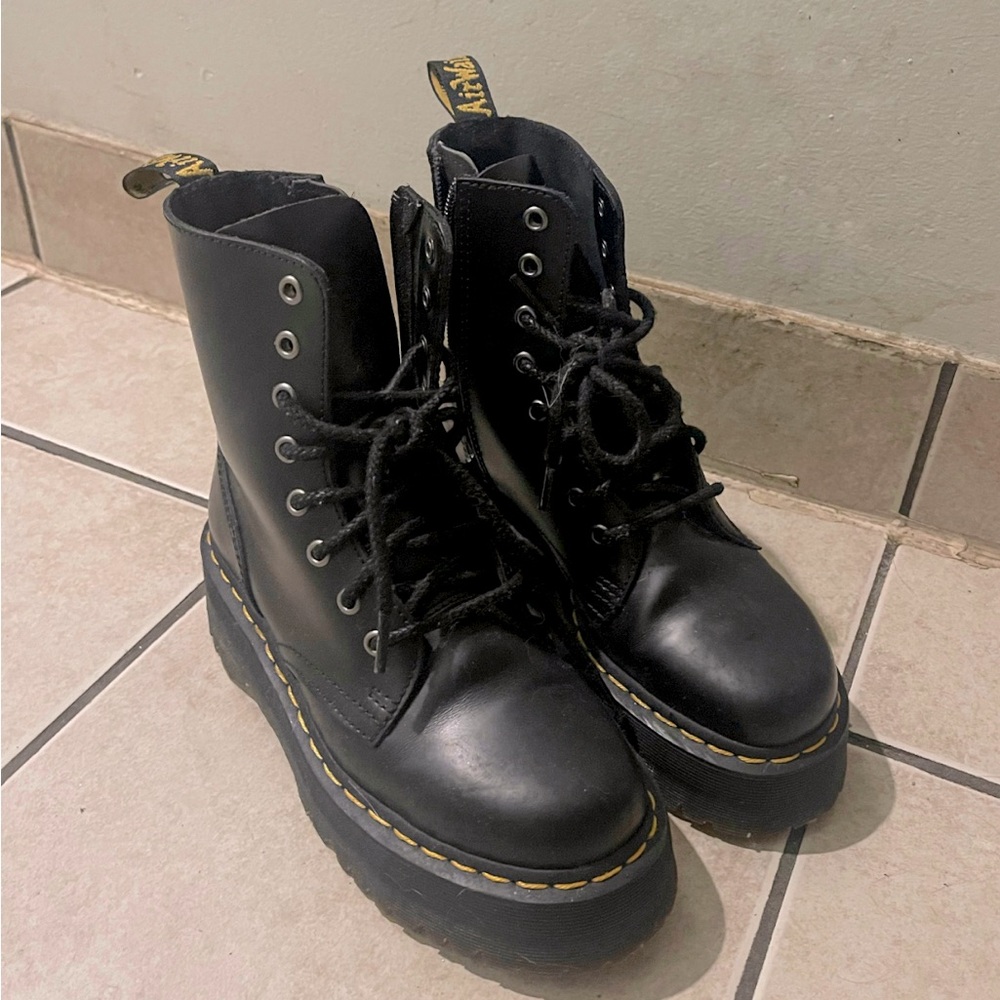 Dr Martens Jason Boots